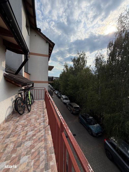 Apartament cu 2 camere decomandate I 2 parcari I Borhanci