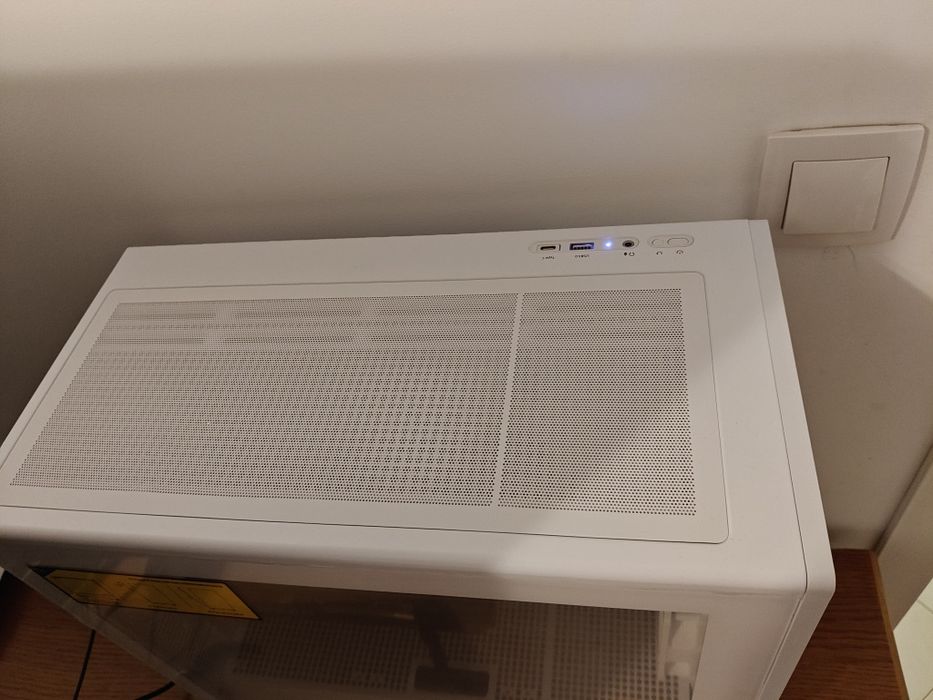 Геймърски компютър RX6600