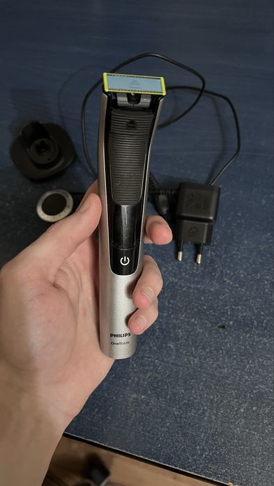 Aparat barbierit Philips OneBlade
