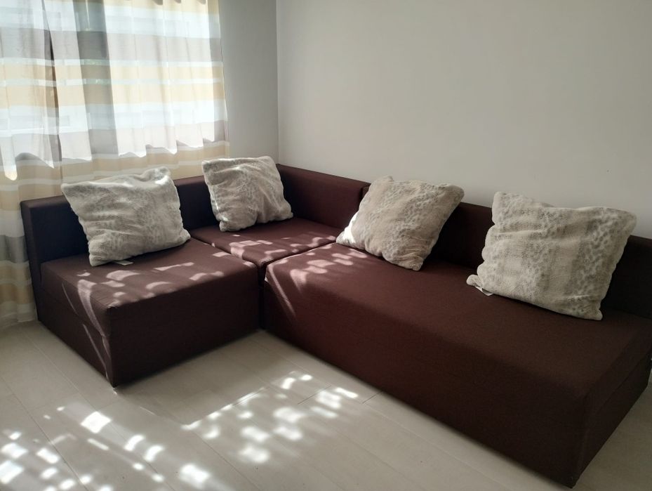 Închiriez apartament cu 2 camere