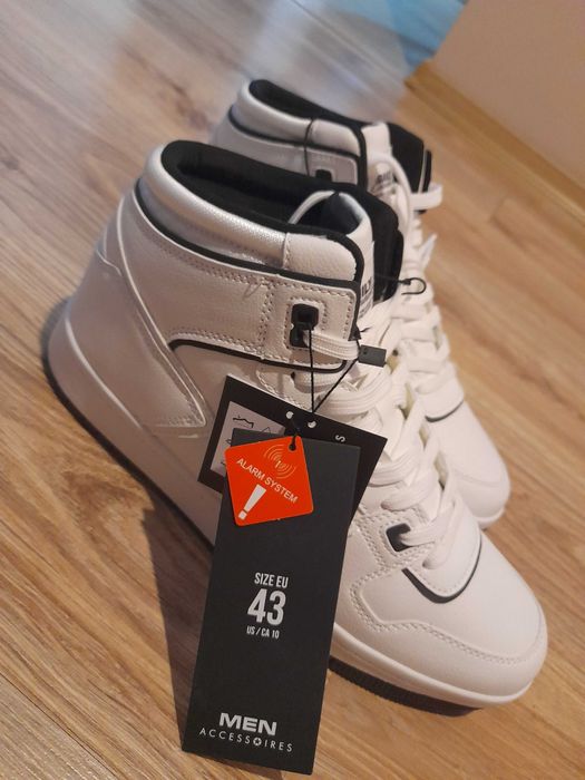 Обувки Маратонки