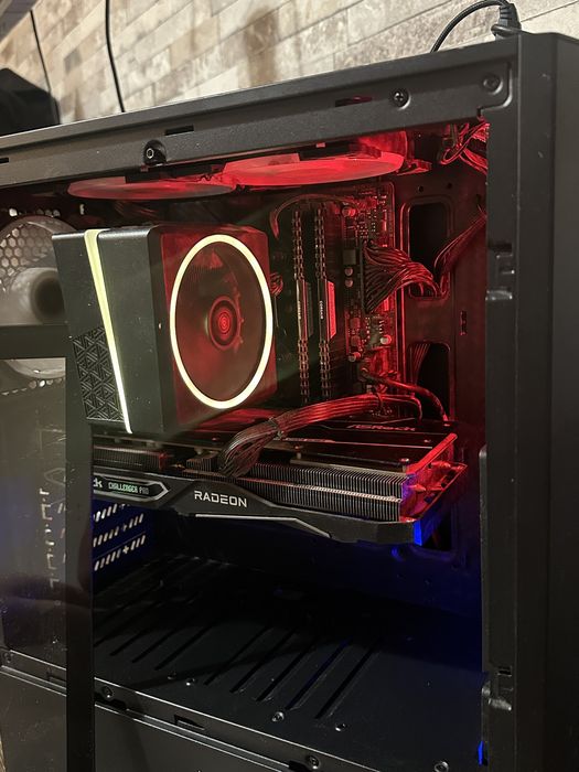 PC GAMING i5-10600KF + RX 6600 XT 8GB | 16GB RAM | SSD M.2 | RGB | FOARTE BUN