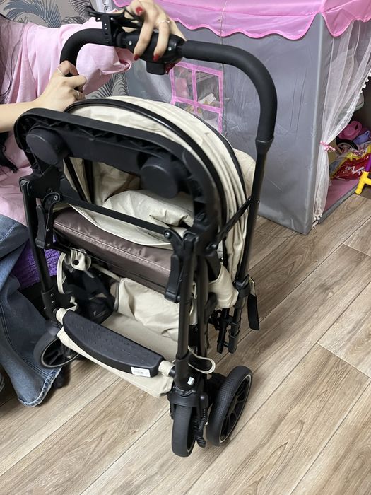 Продается коляска прогулочная