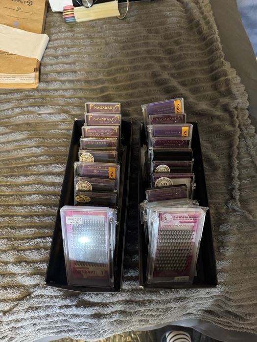 Продам кушетку и все для наращивание ресниц