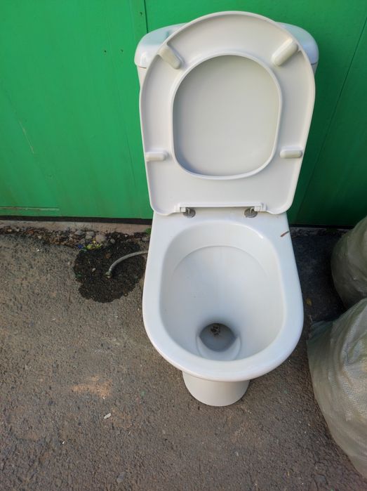 Унитаз бу в идеальном состоянии