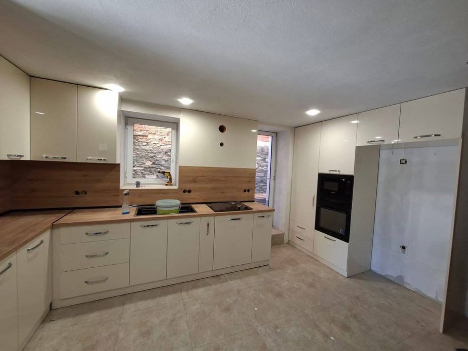 Кухни по поръчка с 3D дизайн