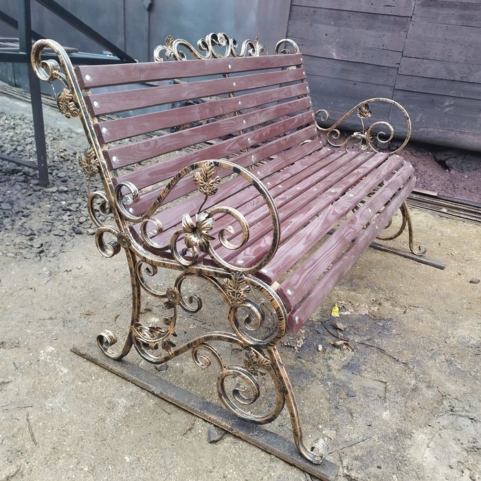 Скамейка уличная