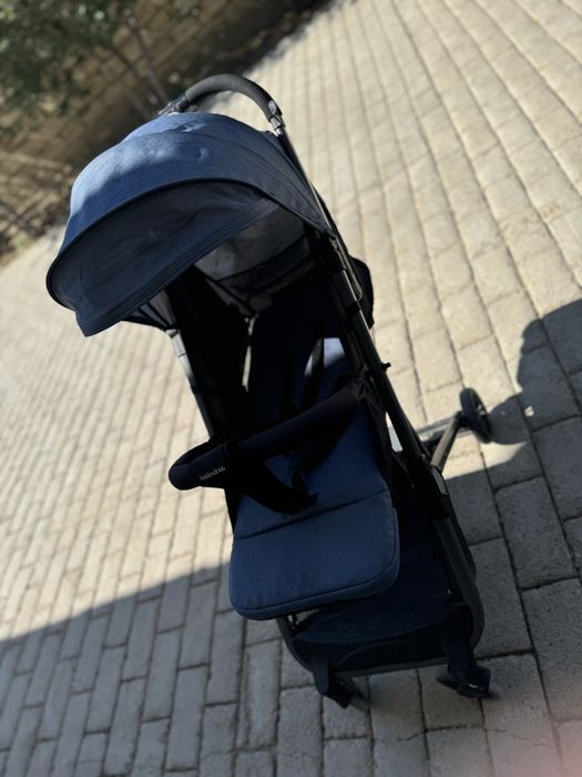 Продам коляски в иделаьном состояний