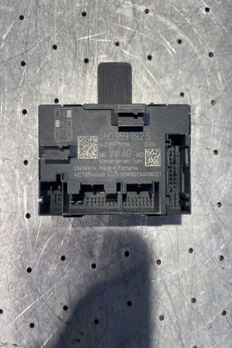 Modul control usa fata stanga 4H0 959 792 S 4H0 959 792 S 4H0 959 792