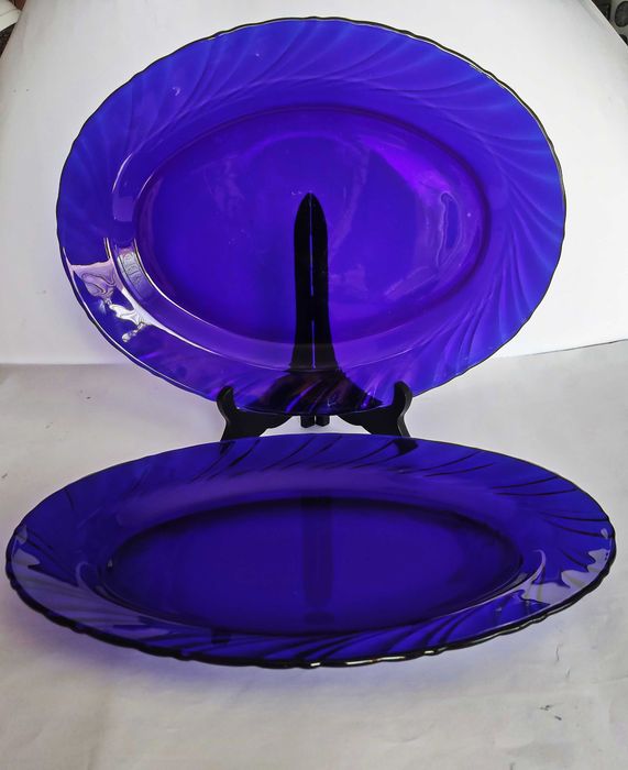 Големи и масивни френски овални чинии от закалено стъкло