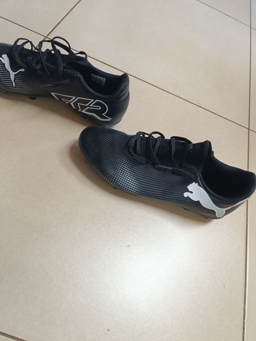 Adidași puma cu crampoane 42 noi