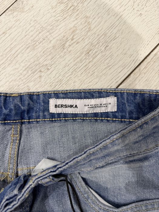 Flared Jeans от BERSHKA
