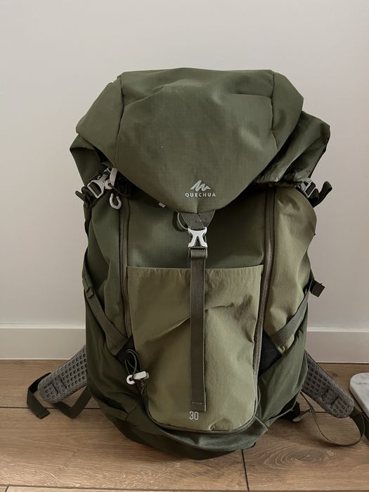 Тиристическа раница Quechua MH500 30л
