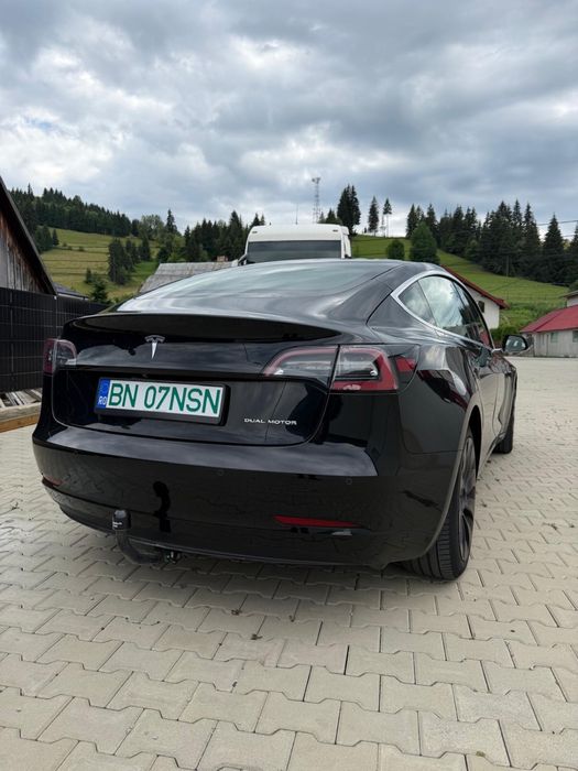 Tesla Model 3 LR AWD