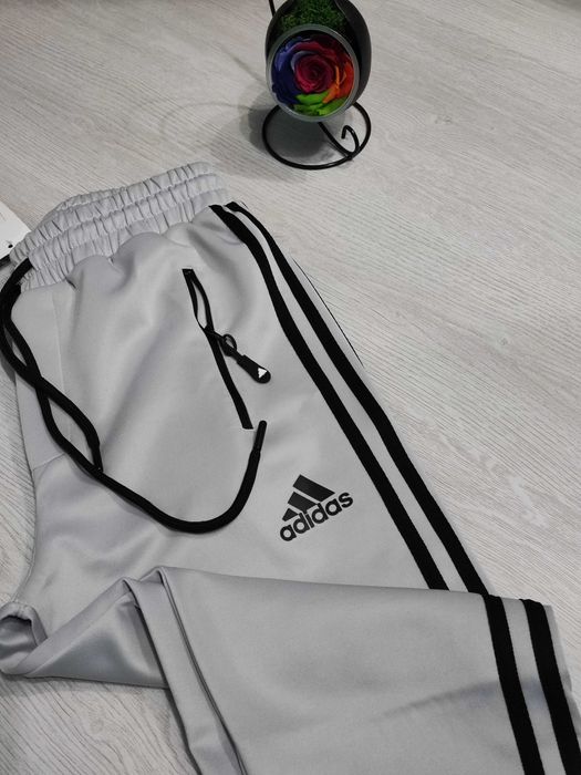 Pantaloni bărbați Adidas