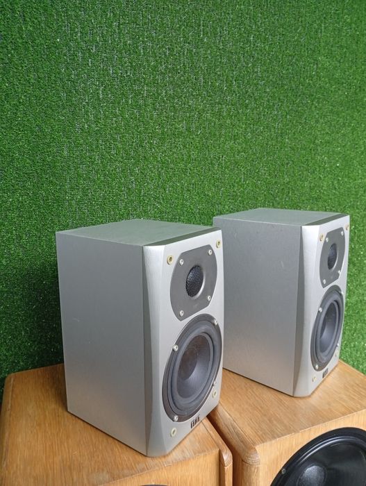 Тонколони ELAC BS-52