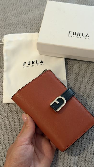 Портмоне Furla много запазено