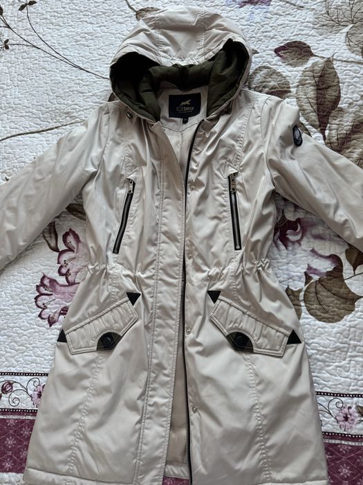 Продам куртку женскую