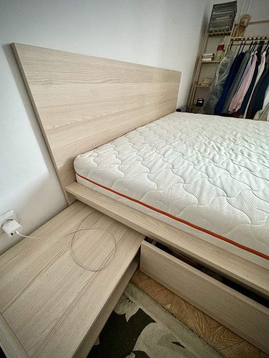 Кровать двуспальная