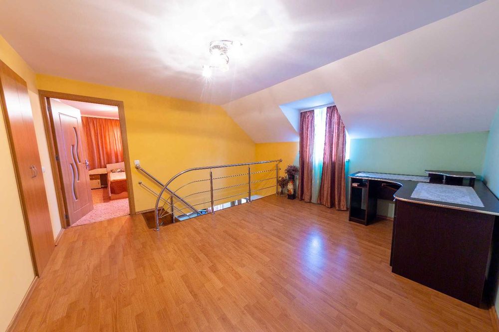 Spre vânzare casa și ferma