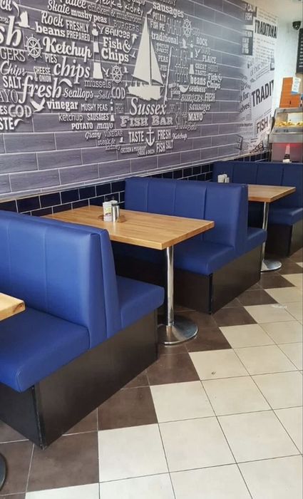 Диваны столы и стулья для кафе и ресторанов