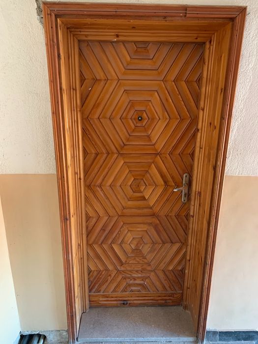 Входна врата Масив