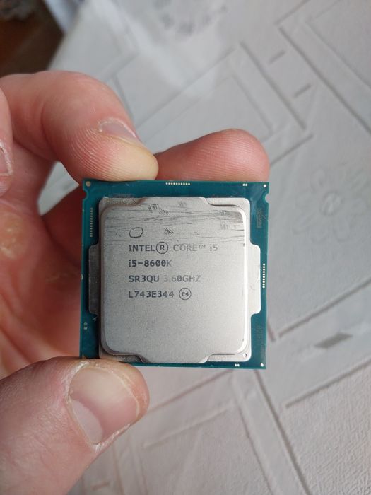 процесор intel core i5-8600K LGA1151 6-ядрен