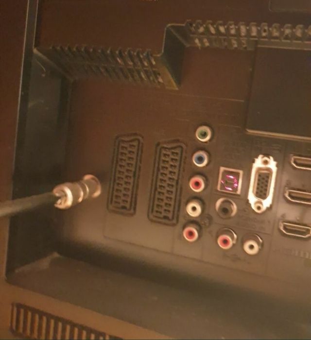 TV Sony BRAVIA FULL HD 81 cm - KDL-32BX300