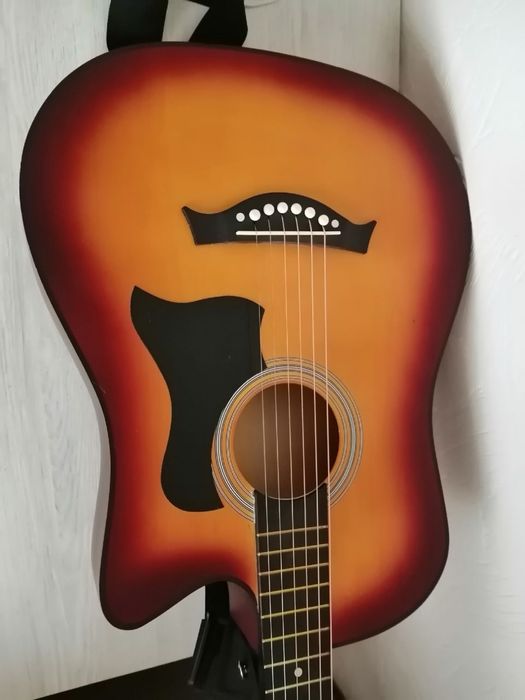 Гитара акустическая 6 струн