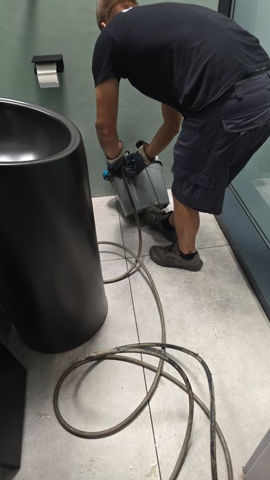 Desfundare canalizare wc,  chiuvete orice  tip de țeavă.