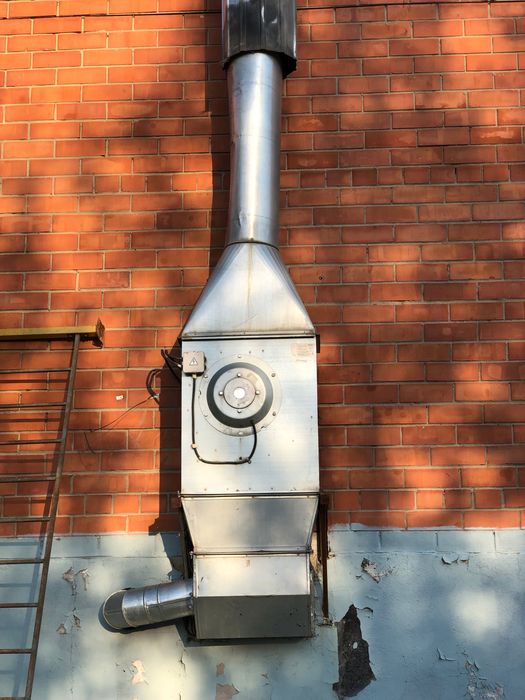 Вытяжка для столовой или кафе