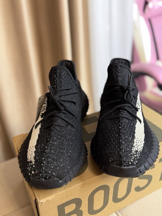 Adidas Yeezy Boost 350 V2 Black White – NOI – 350 lei