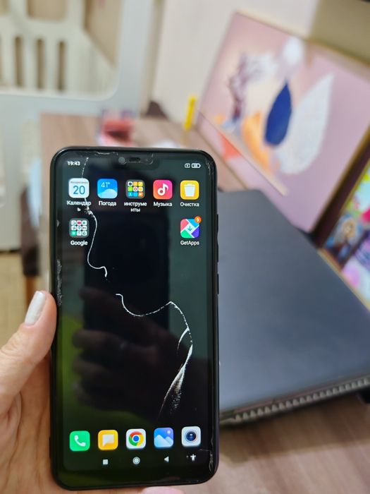 Продам телефон Xiaomi mi 8 lite