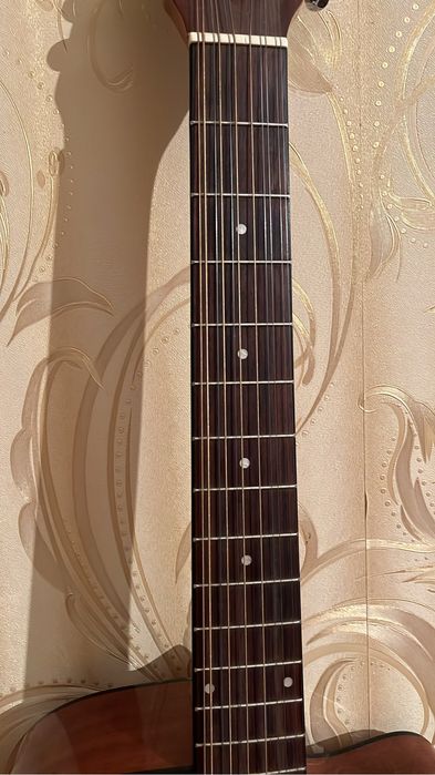 Гитара 12 струнная