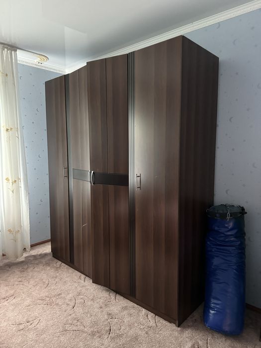 Продам спальный гарнитур