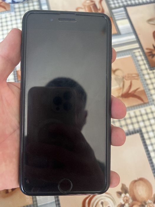 IPhone 7 plus 32GB atpechatka hamma joyi ishlaydi hamma joyi uzinikkki