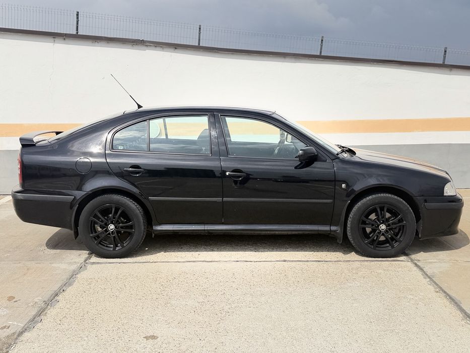 Octavia Tour pachet VRS // 1.9TDI AXR // 2007