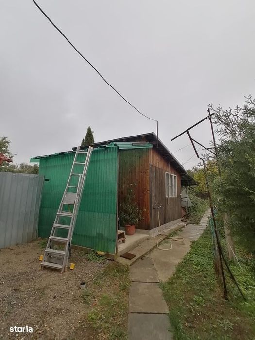 PROPRIETAR -  Casa cu teren de vanzare