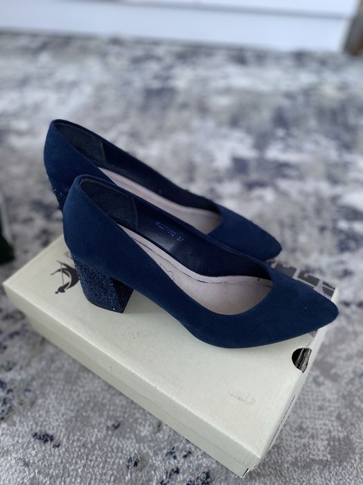 Обувь в отличном состояний