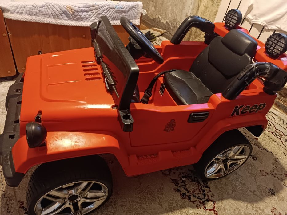 Продам машинку сроно