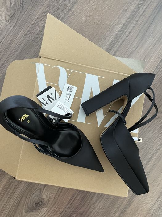 Дамски черни сатенени обувки ZARA висок ток нови с етикет