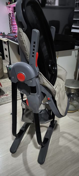 Детский стульчик для кормления