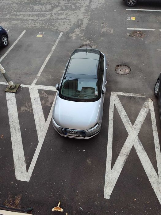 AUDI A1 1400 CMC 125CP Cutie Automata 93000 KM  2018, plafon panoramic