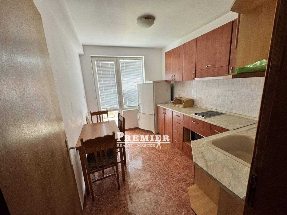 Продава се Тристаен апартамент в Поморие - 80 кв.м за 2075 €/кв.м - Снимка #2