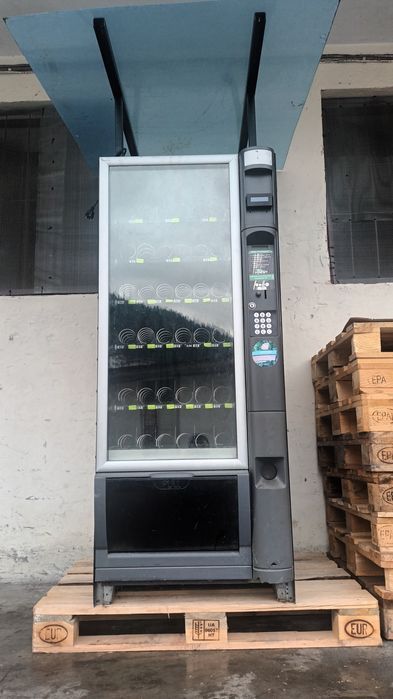 Вендинг машини  за храни и напитки