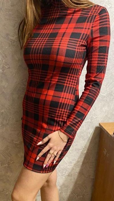 Продам платье молодежное