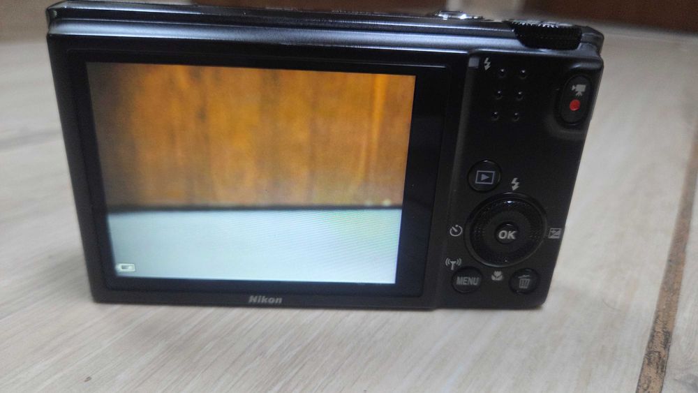 aparat foto digital compact Nikon Coolpix S9600,
