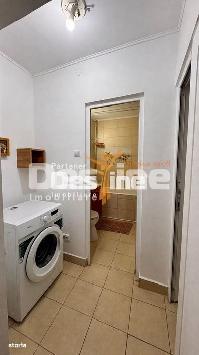 Apartament cu 3 camere, semidecomandat - aproape de centru
