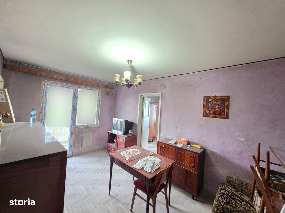 3 camere, etaj 2, zona semicentrală, balcon, termopan