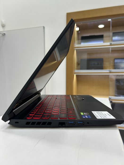Ноутбук Acer Core i7-11 игровой